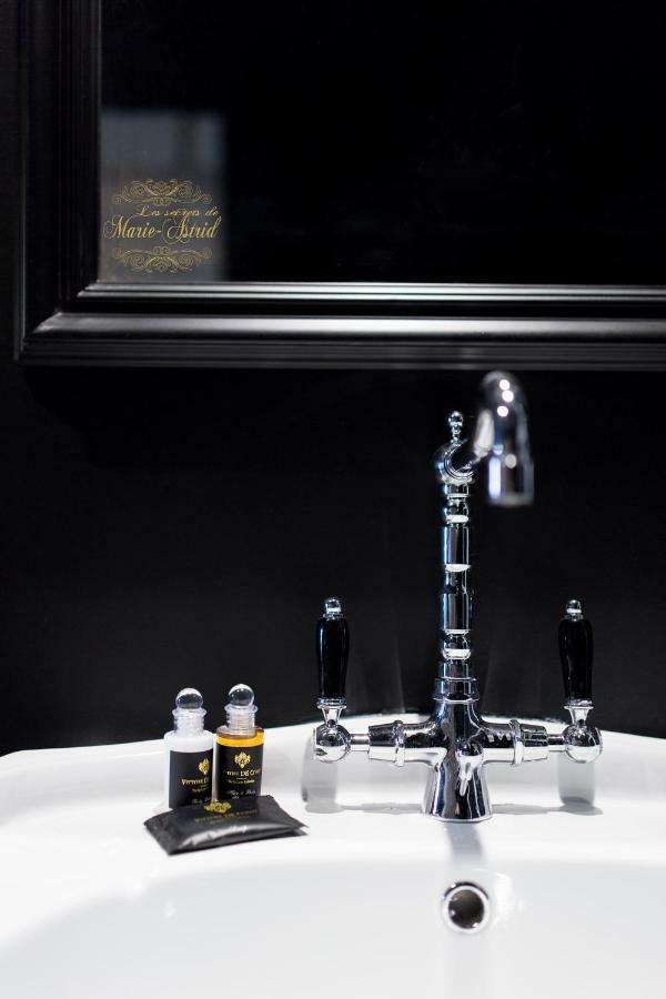 Les Secrets De Marie-Astrid, Suite Love Room Bordeaux Exterior photo